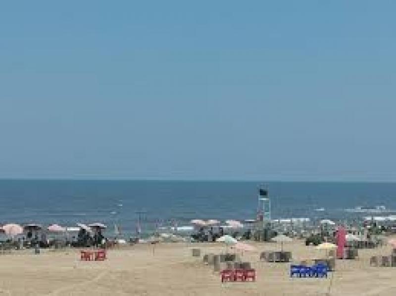 حقيقة غلق شواطئ دمياط اليوم بعد تحذيرات التسونامي.. فيديو